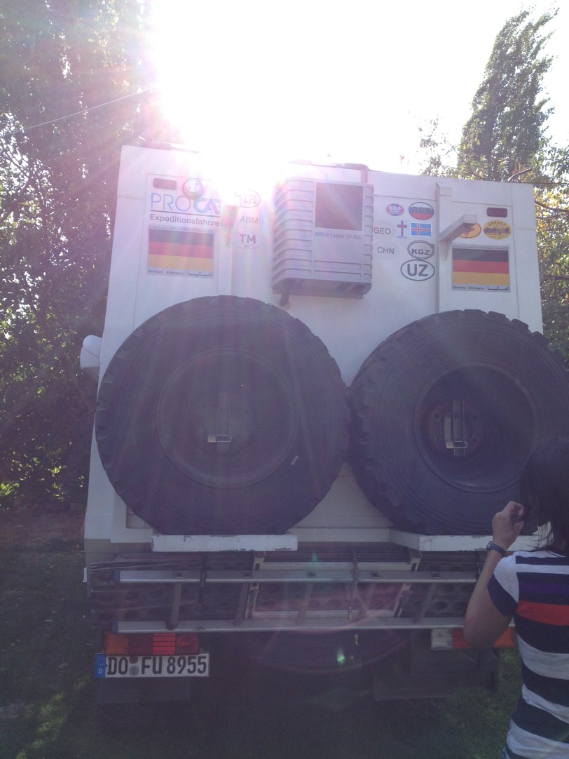 The Road Tripping Germans' Hummer